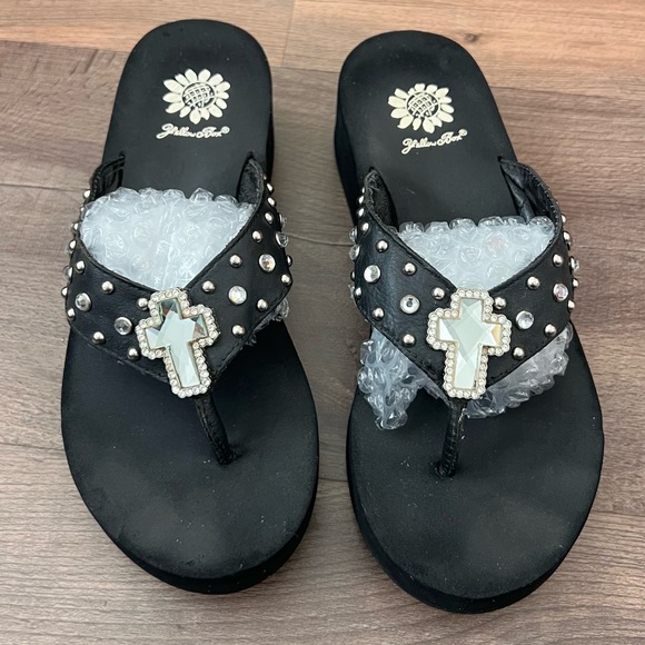 Y2K Yellow Box Precedent Wedge Rhinestone Embellished Cross Flip Flops Size 8 - Picture 3 of 16